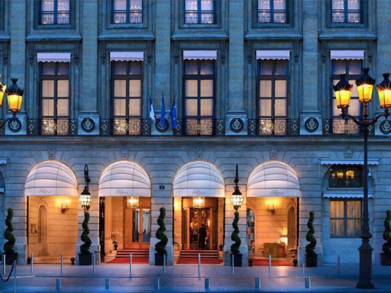 أميرة سعودية تتعرض للسرقة بفندق ريتز في باريس!